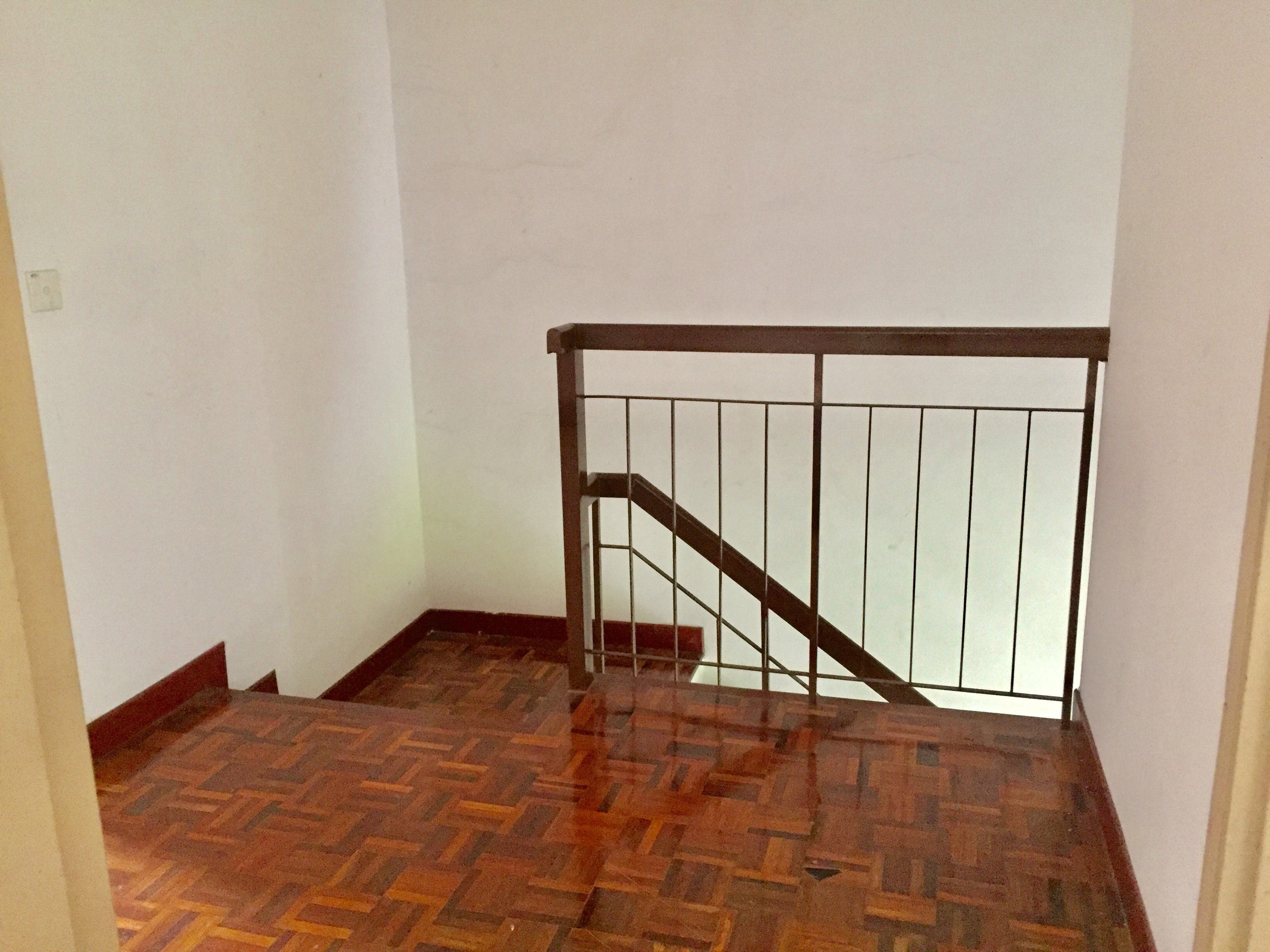Ejen Rumah Taman Eka Matahari Labu Sendayan Guruhartanah