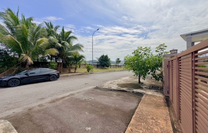 Rumah Untuk Dijual Semi-D Bandar Warisan Puteri Sikamat Negeri Sembilan