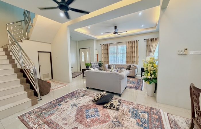 Rumah Untuk Dijual Semi-D Bandar Warisan Puteri Sikamat Negeri Sembilan